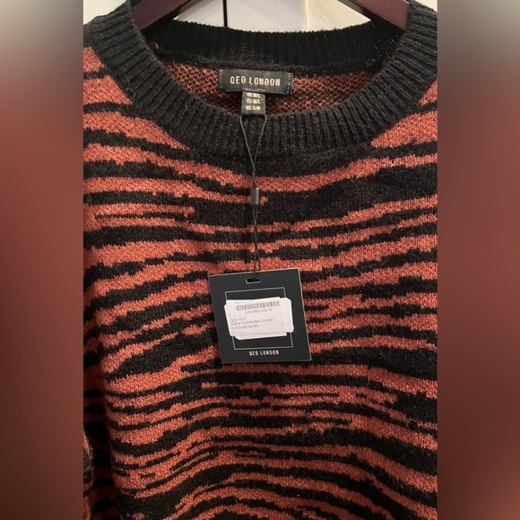 QED London Cinnamon Brown/ Black Zebra Print Sweater Size S/M NWT - Picture 2 of 6